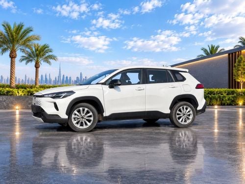 تويوتا كورولا كروس GLI تويوتا كورولا كروس 2026 HEV 2.0 لتر بيضاء اللون مزودة بكاميرا 360 درجة