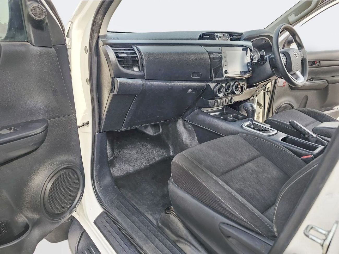 Toyota Hilux ADVENTURE 4X4 Diesel 2.8L Right Hand Drive (RHD)