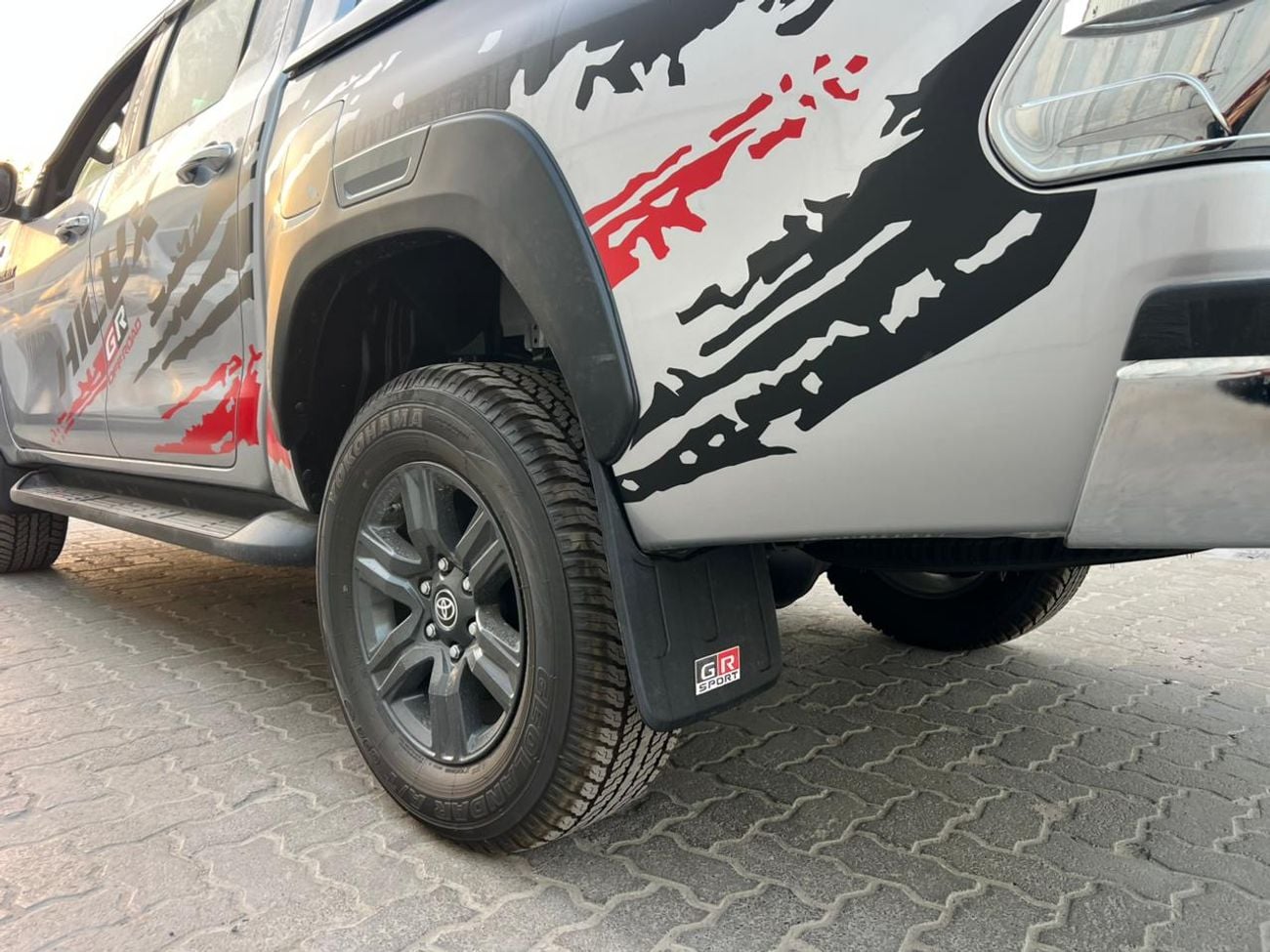 تويوتا هيلوكس TOYOTA HILUX 2.4L DIESEL GR-SPORTS 4X4 FULL OPTION MY 2026