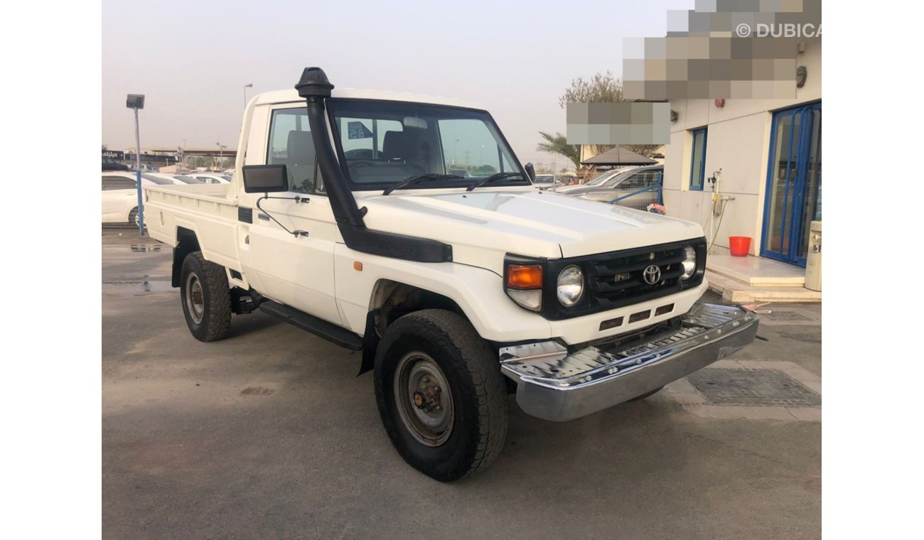 تويوتا لاند كروزر بيك آب TOYOTA LAND CRUISER PICK UP RIGHT HAND DRIVE (PM1341)