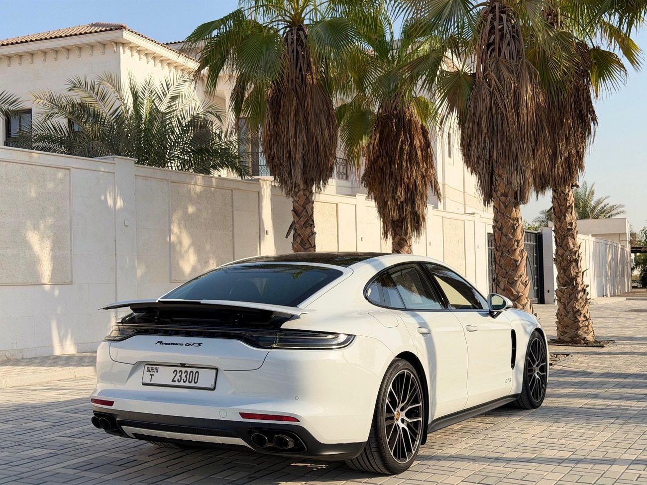 Porsche Panamera GTS 4.0L (454 HP) AWD