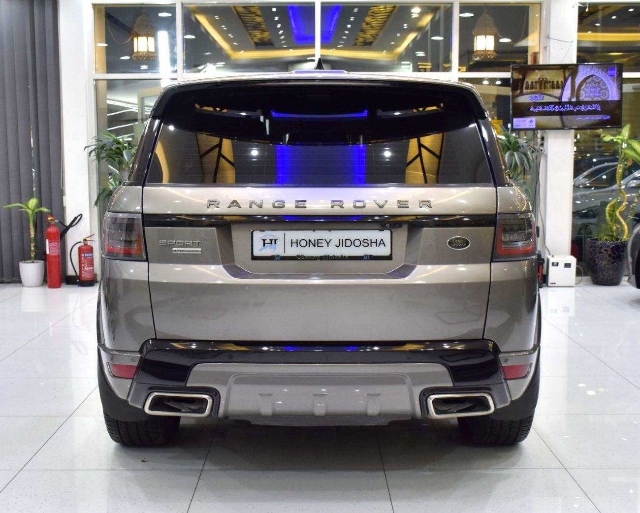 Land Rover Range Rover Sport EXCELLENT DEAL for our Land Rover Range Rover Sport Supercharged ( 2019 Model ) in Brown Color GCC S