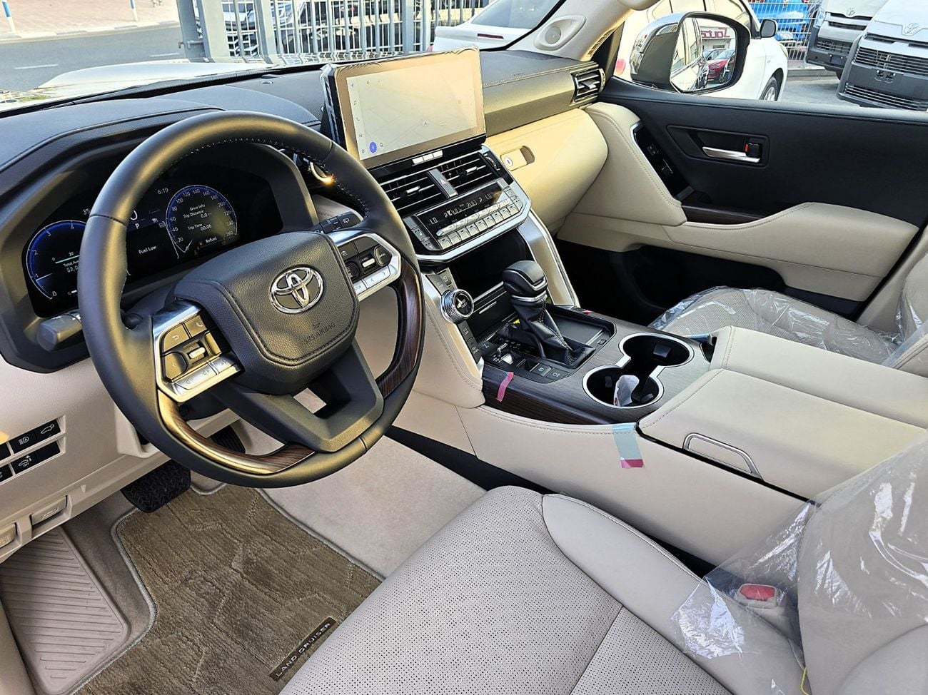Toyota Land Cruiser Toyota Land Cruiser VXR 4.0l A/T 4WD With radar GCC Black color 2026 Model