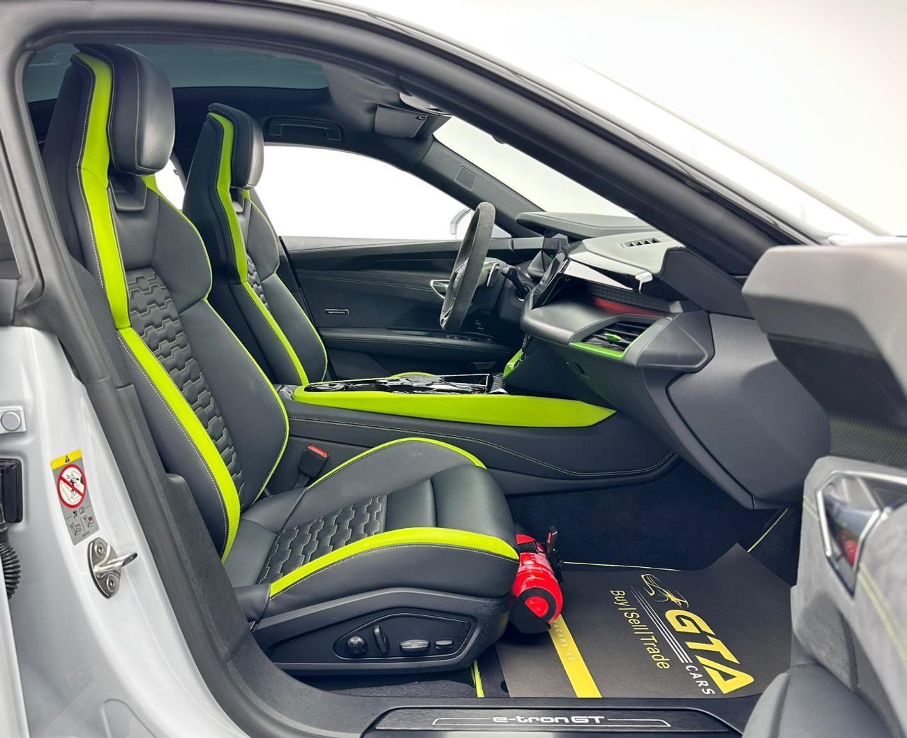 أودي إي ترون جي تي 2023 Audi E-Tron GT, 2029 Audi Warranty + 2027 Audi Service Contract, Audi Full Service History, GCC