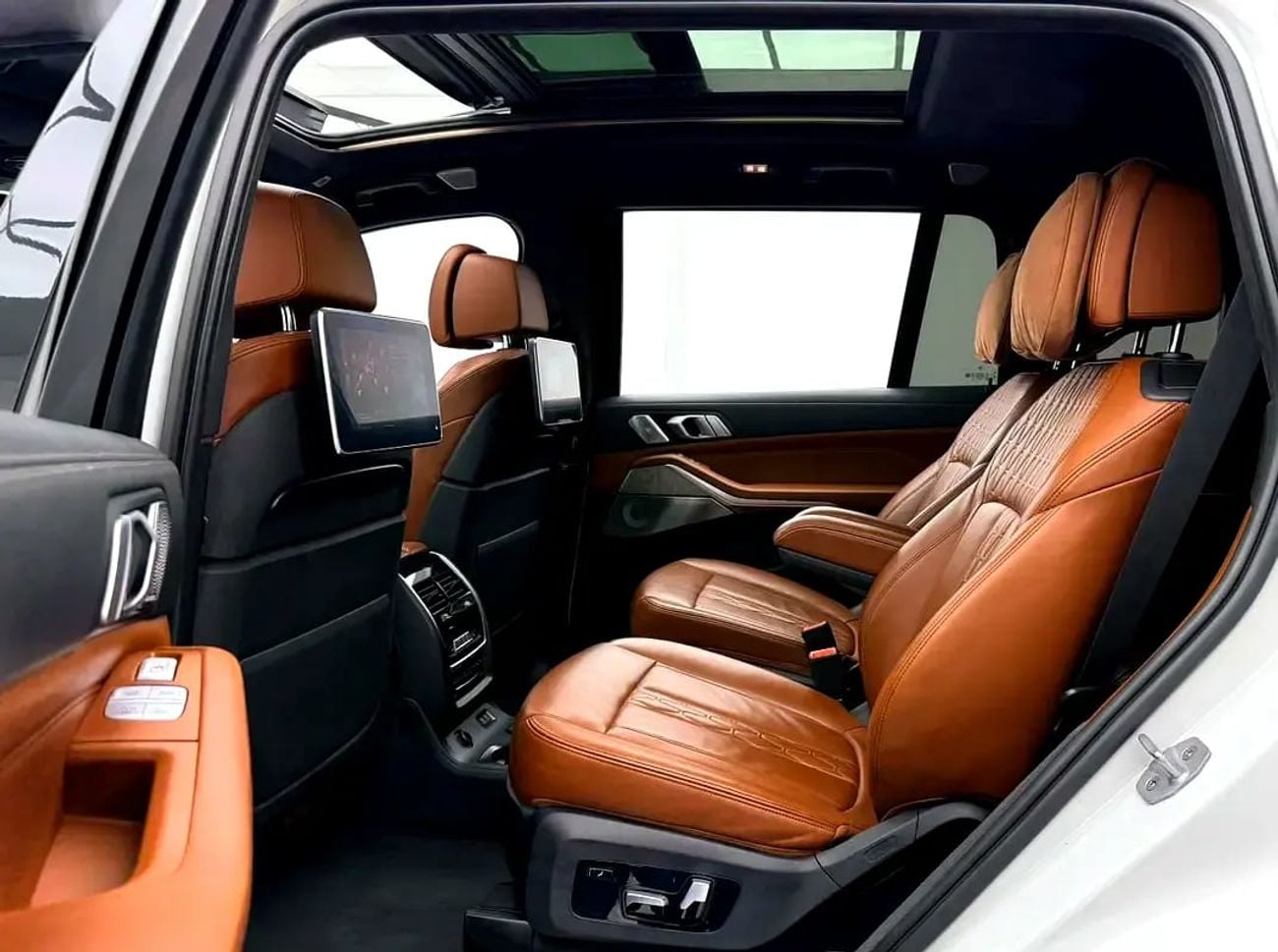 BMW X7 xDrive50i M-Sport, Service Pack, Full Service History, Fully Loaded, GCC