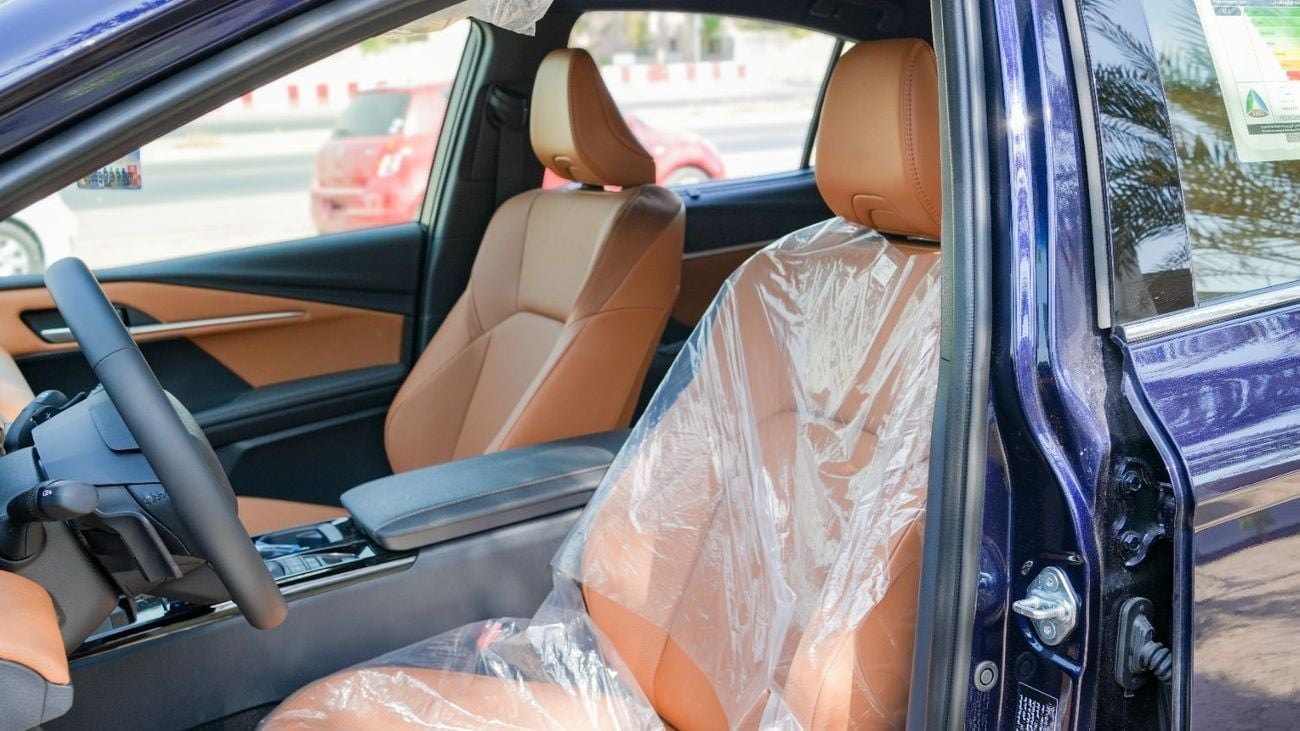 Toyota Camry 2025 Toyota Camry Lumiere 2.5L AT Hybrid (Blue-Tan)