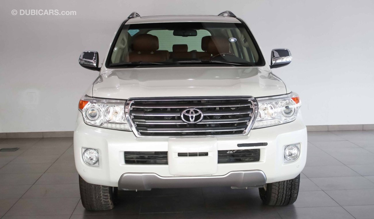 Toyota Land Cruiser GXR V8