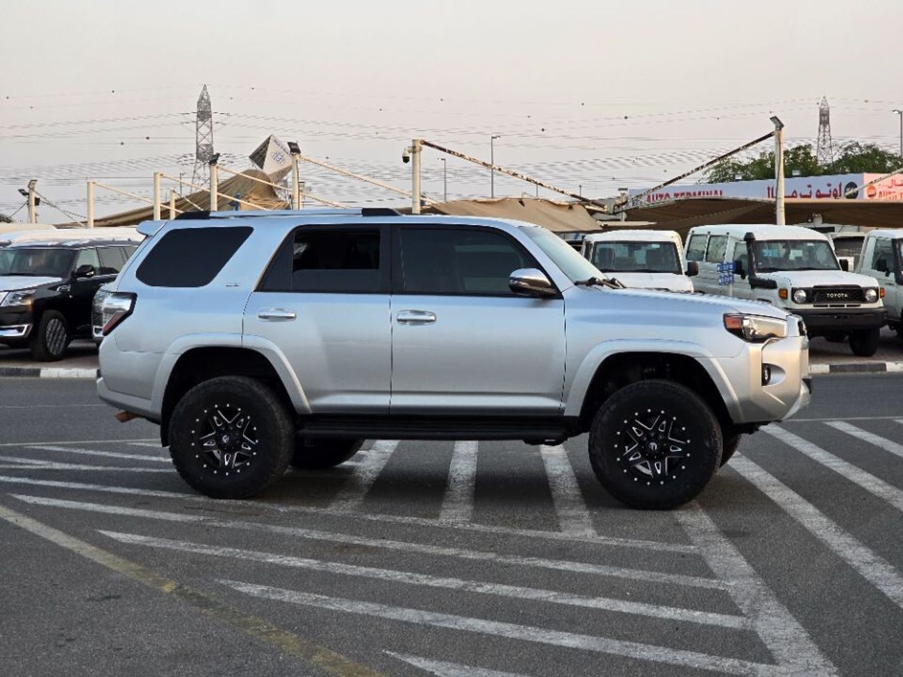 Toyota 4Runner 2021 Model 4x4 , Push button and leather seats
