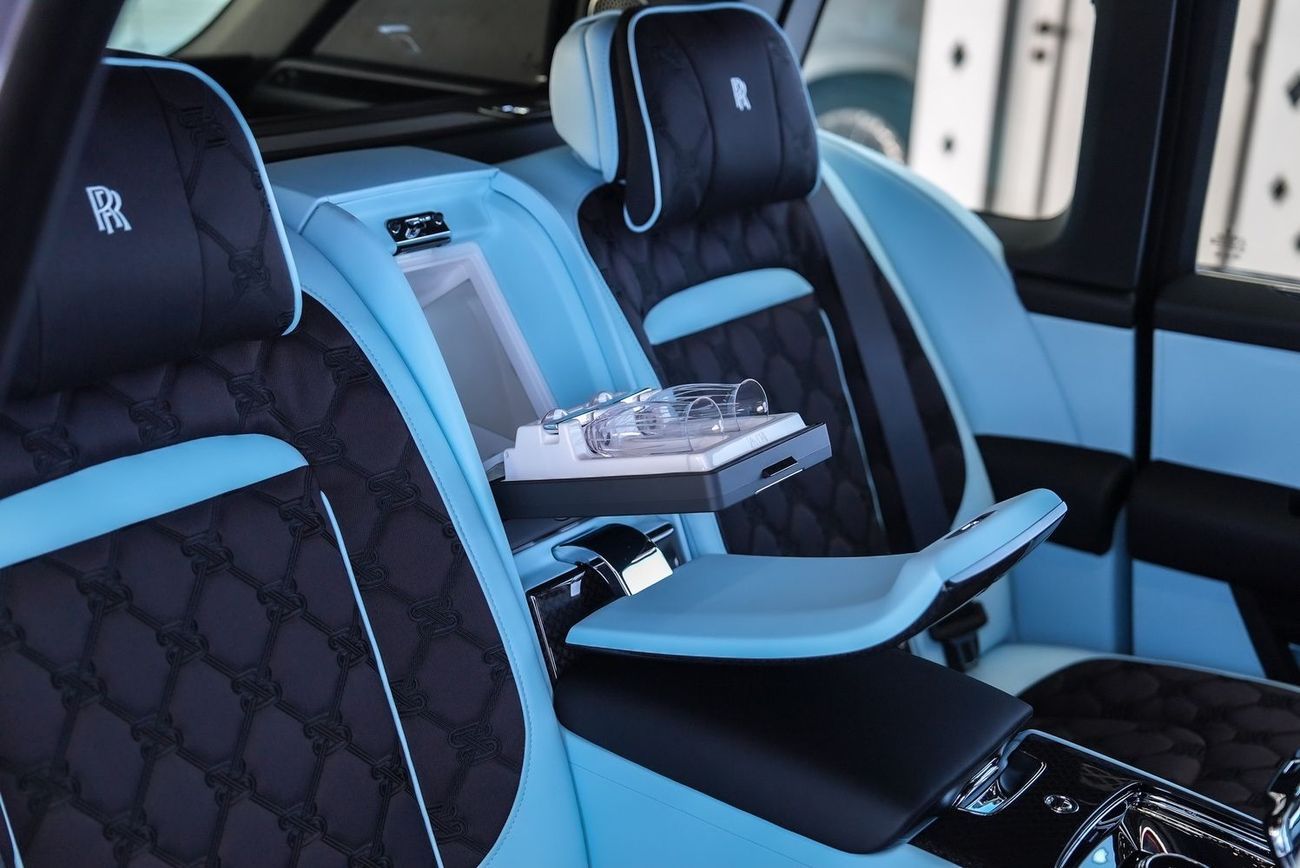 Rolls-Royce Cullinan Rolls Royce Cullinan Black Badge Series 2 Duality Seats