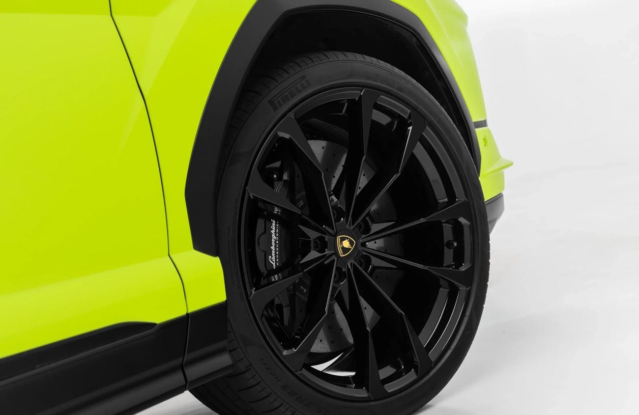 Lamborghini Urus 4.0L V8 Twin-Turbocharged Engine