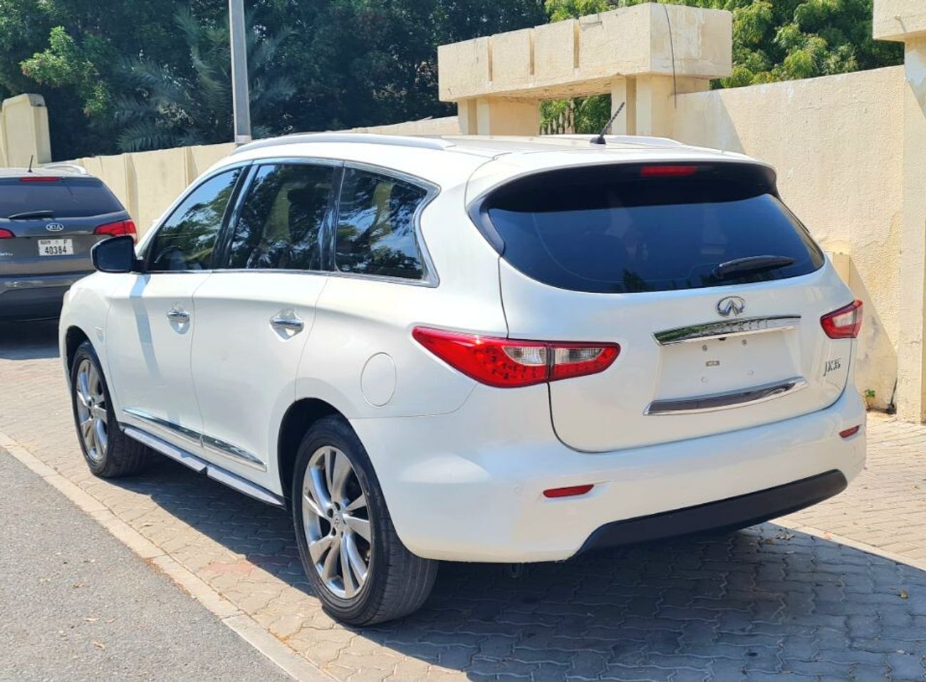 Infiniti JX35 Infiniti jx35 gcc 2013 full option