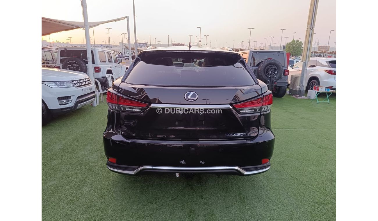 لكزس RX450h بالتينيوم