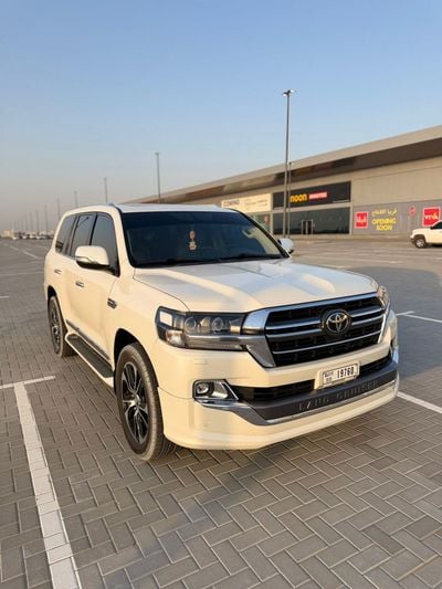 تويوتا لاند كروزر GXR 4.6L
