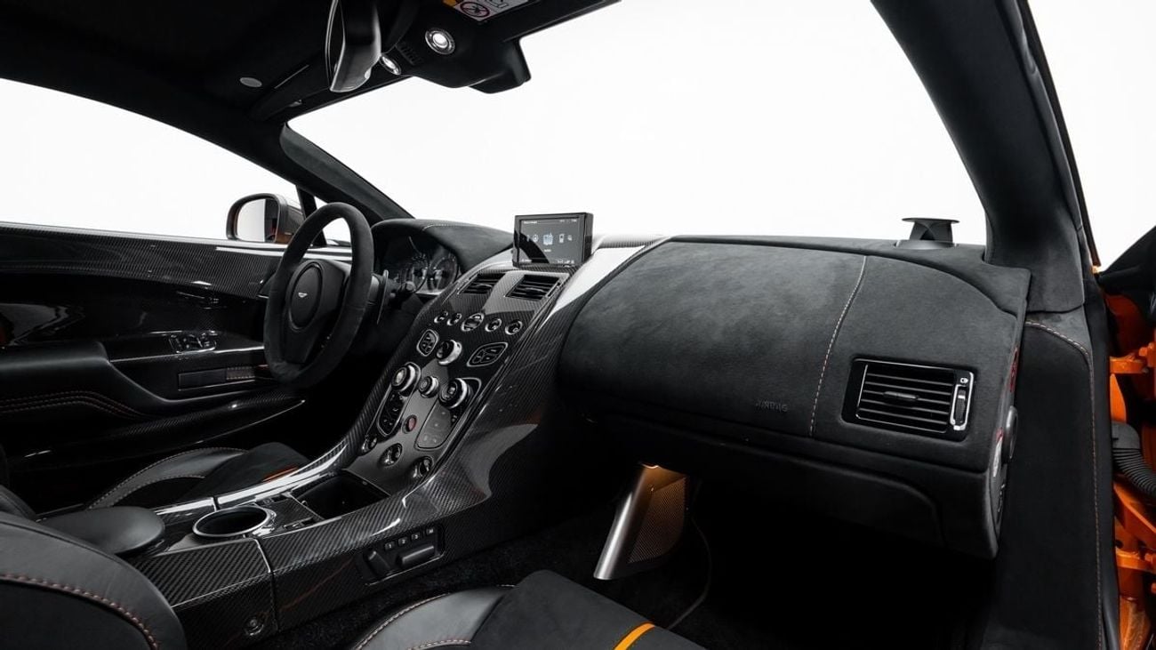 أستون مارتن فانتيج GT12