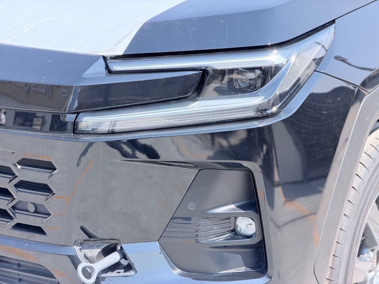 تويوتا راف ٤ XLE * الموديل: تويوتا RAV4 2026 * المحرك: 2.0 لتر بنزين * نوع الوقود: بنزين - يورو 4 * نظام الدفع: دفع ر