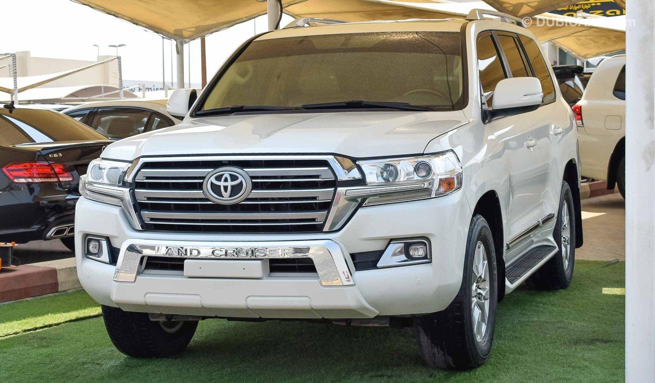 Toyota Land Cruiser GXR V6