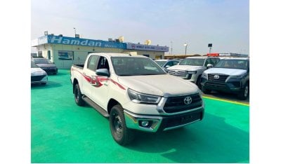 Toyota Hilux 2.8 L DIESEL ENGIEN -/ 4X4 / 2 AC / CLIMET CONTROL / SENSORS /  MODEL 2023