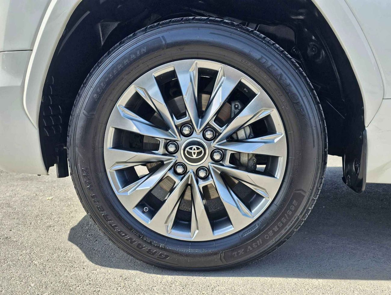 تويوتا لاند كروزر / GXR / TIWN TURBO / FULL OPTION / 3.5L V6 4WD / LOT#24037