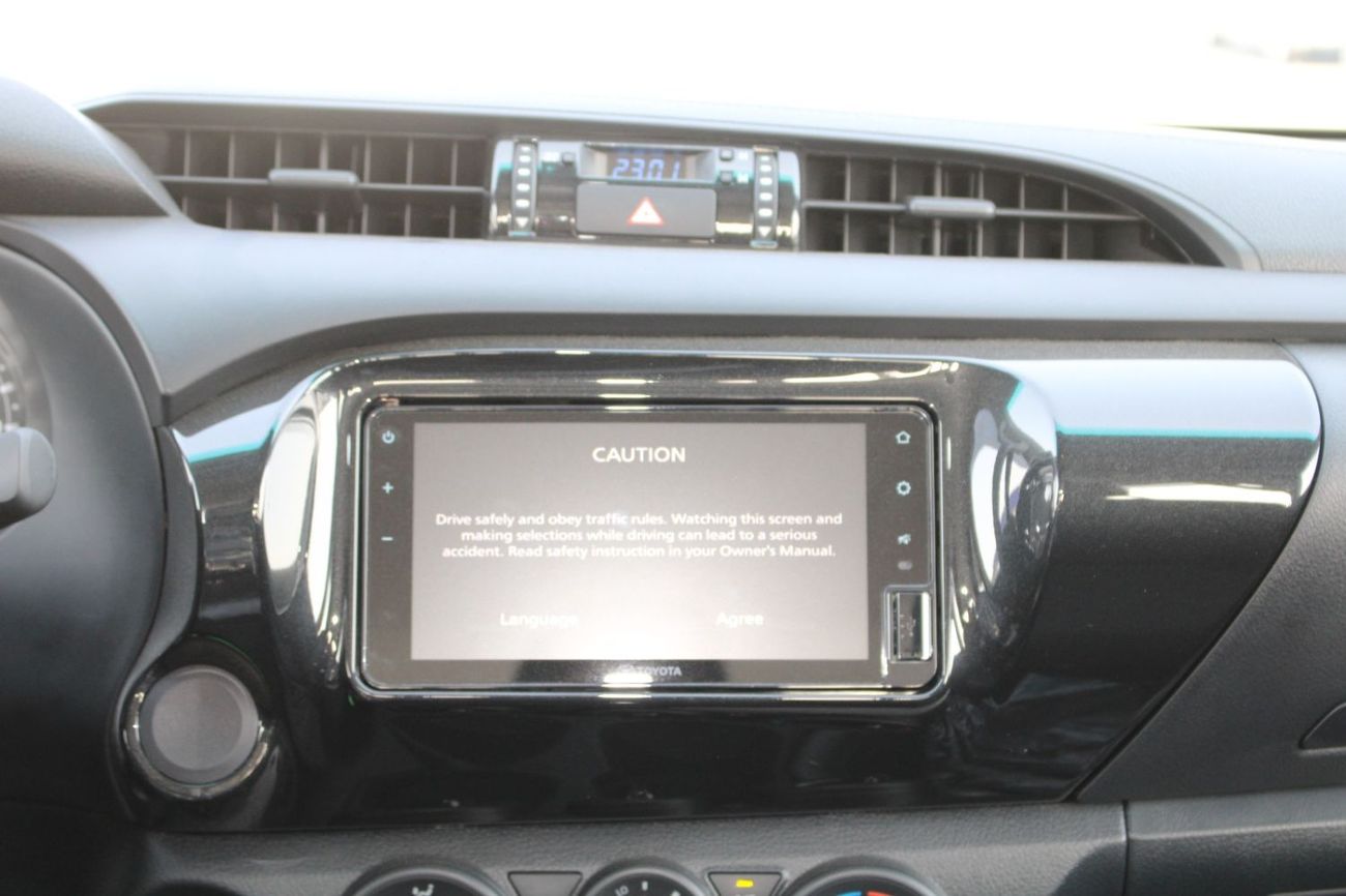 تويوتا هيلوكس TOYOTA HILUX 2.4L DIESEL DOUBLE CABIN 4 X 4 BASIC AUTOMATIC