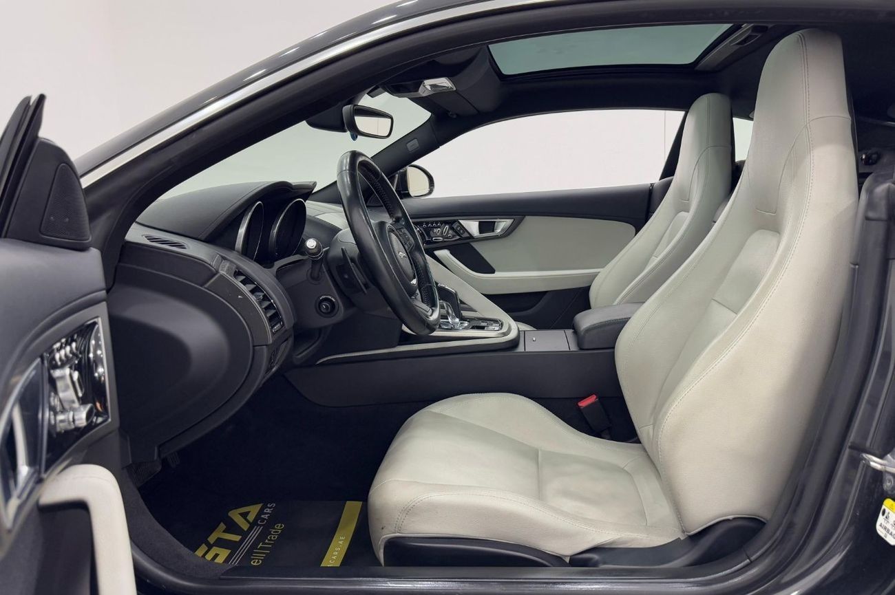 Jaguar F Type Std 3.0L (335 HP) 2015 Jaguar F-Type, Full Service History, Excellent Condition, GCC