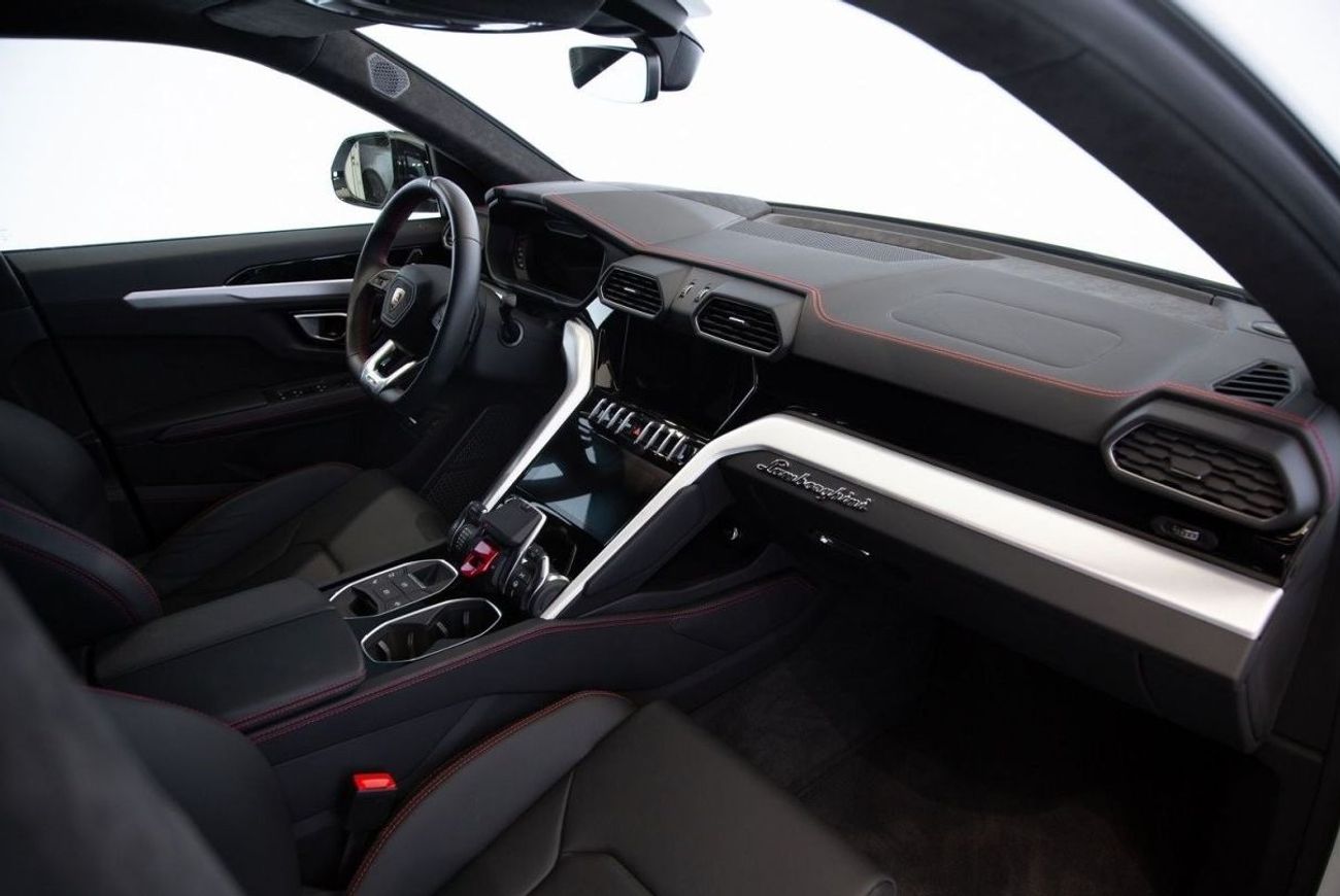 لامبورغيني اوروس 4.0T