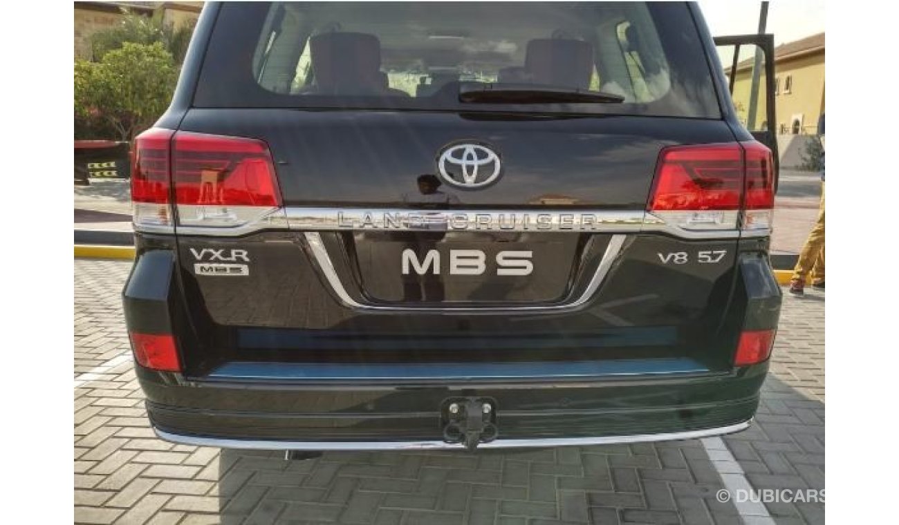 تويوتا لاند كروزر VXR MBS 5.7L Autobiography 4 Seater Brand New