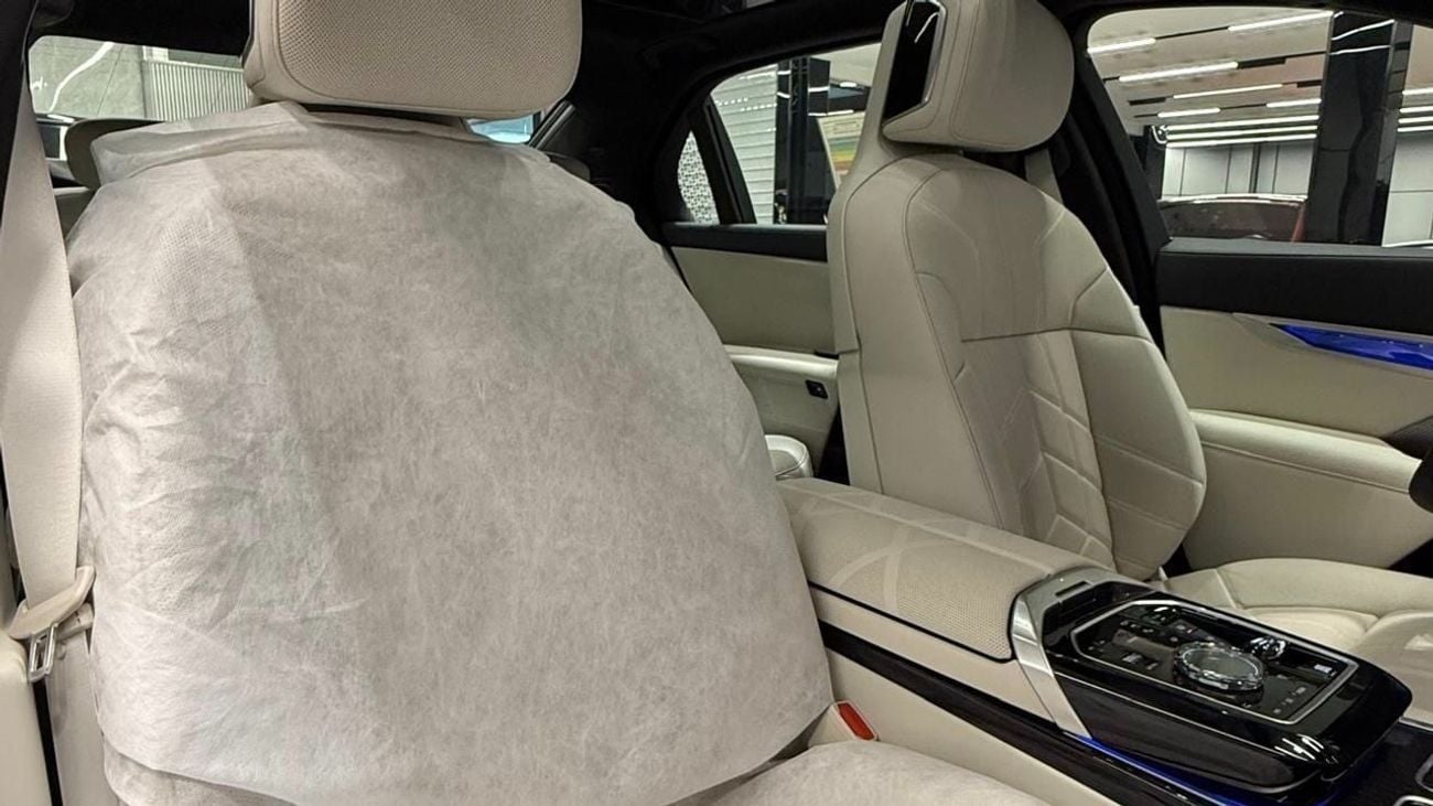 BMW 735 i | M Sport | Brand New | Dealer Warranty & Service Contract