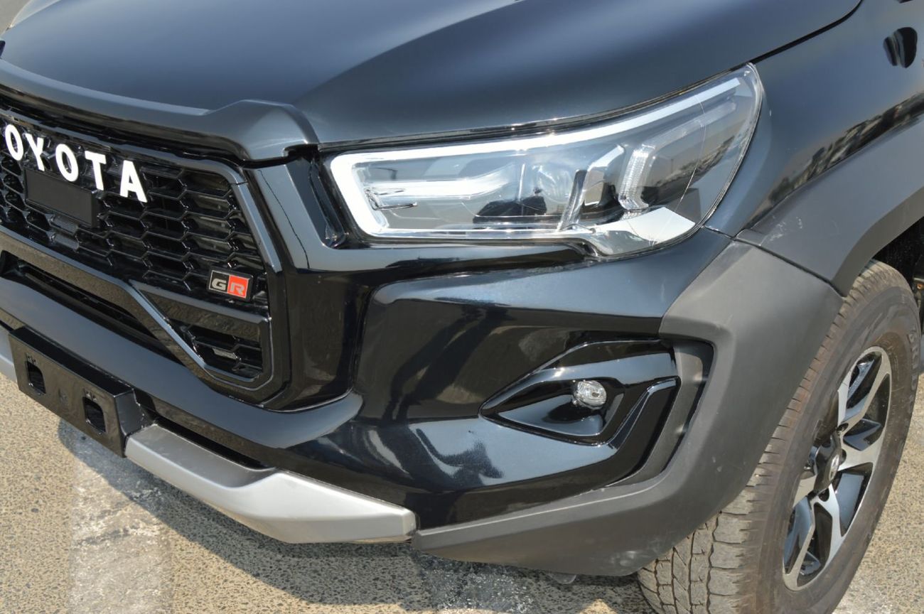 Toyota Hilux Double cabin 2.8L, perfect inside and outside