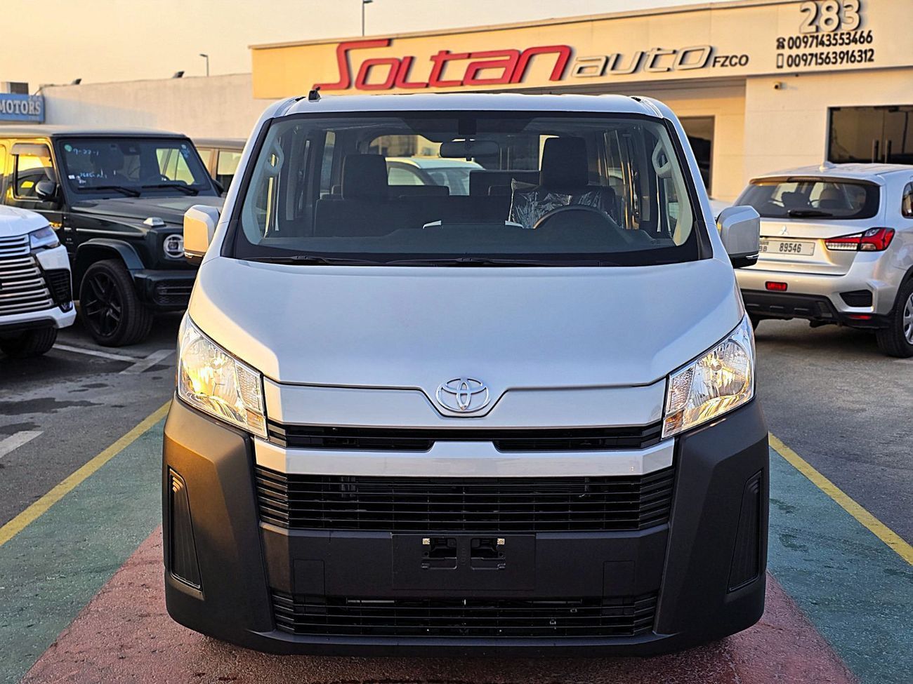 Toyota Hiace Toyota Hiace Std Roof Newshap 2.8l Diesel M/T 15 Seats White Color 2025 Model