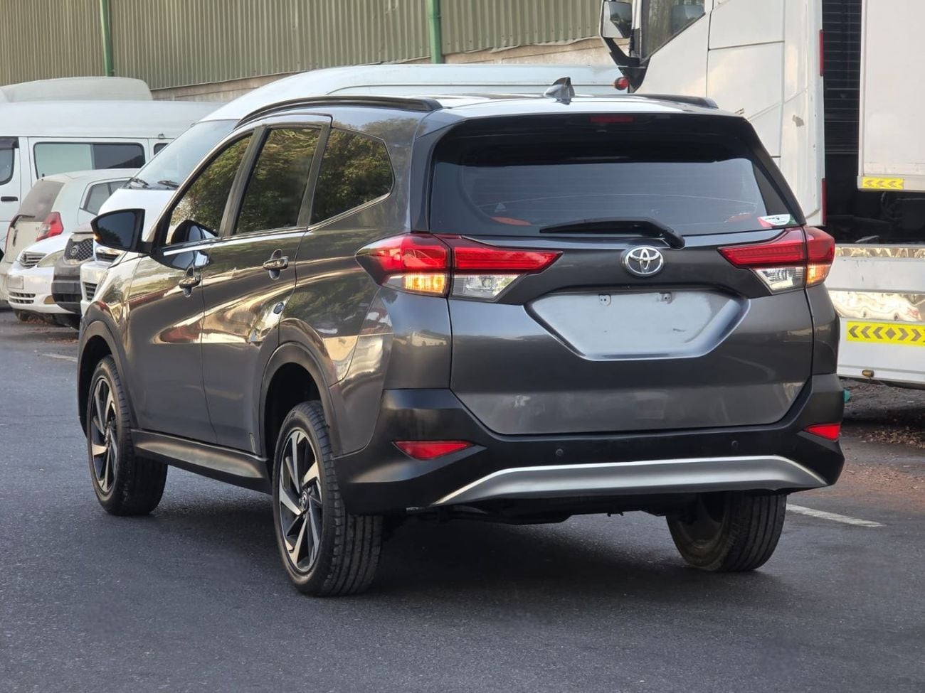 Toyota Rush GX 1.5 PETROL ENGINE | LHD | AT | 7 SEATS