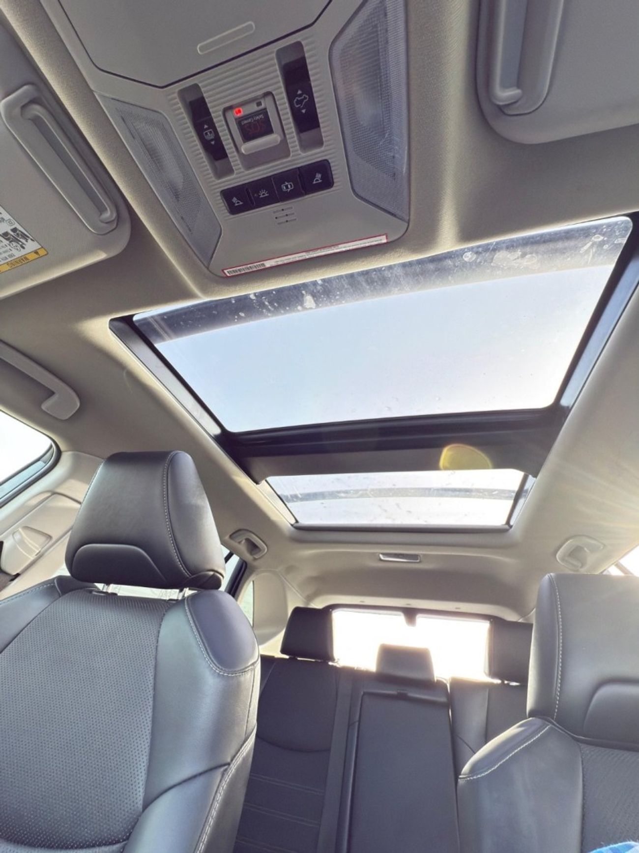 Toyota RAV4 LTD 2.5L Hybrid Limited Panoramic, 360 camera full Option