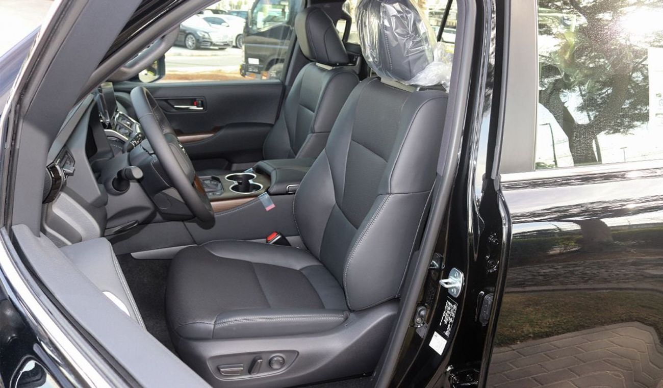تويوتا لاند كروزر 2026 Model Toyota Land Cruiser (LC300) VX, 4.0L Petrol 4WD 6A/T