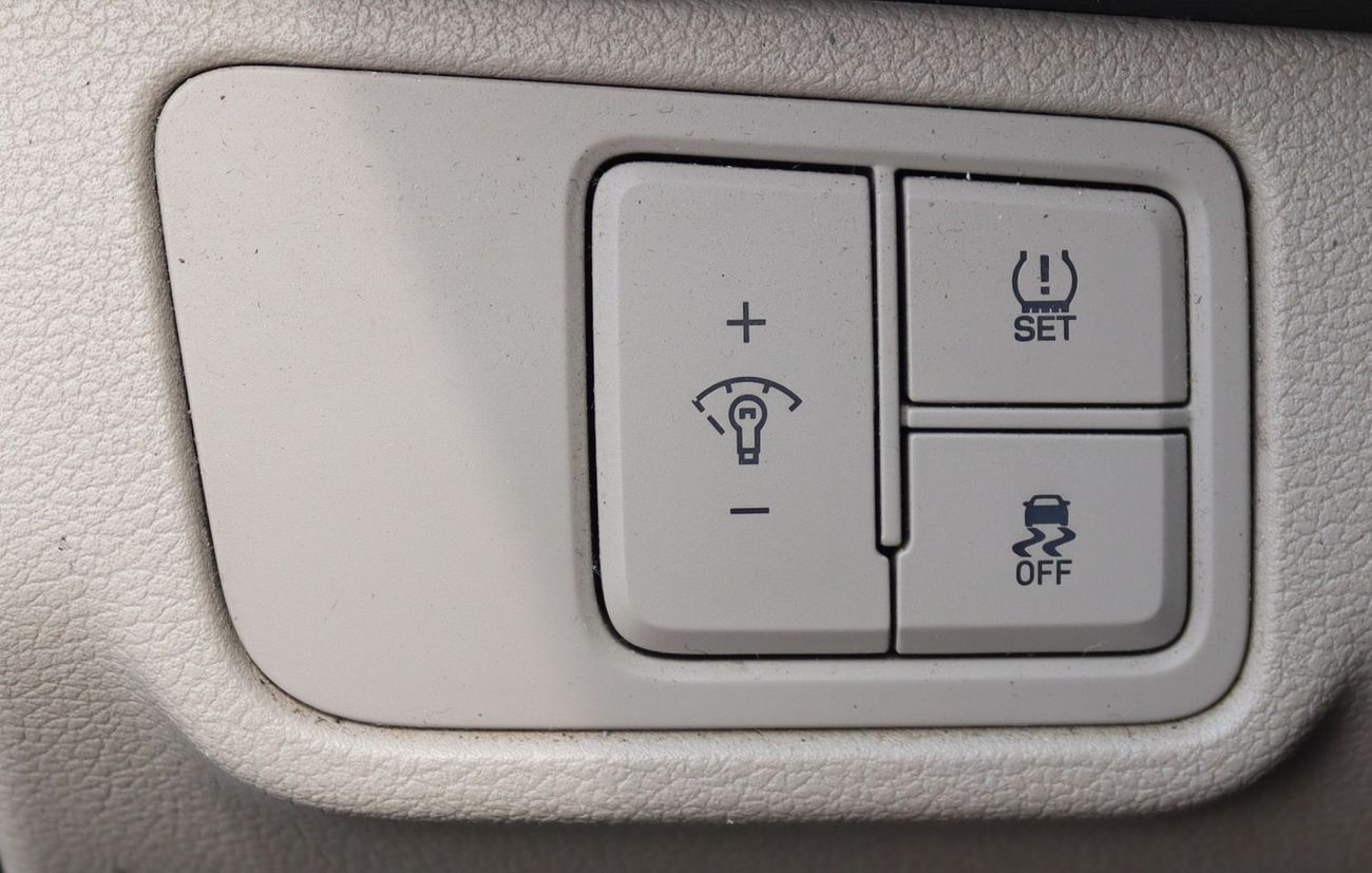 Hyundai Accent GLS 1.6L (138 HP) Sedan Hyundai Accent GCC 2022- in excellent condition with a1.6L engine, mileage 8