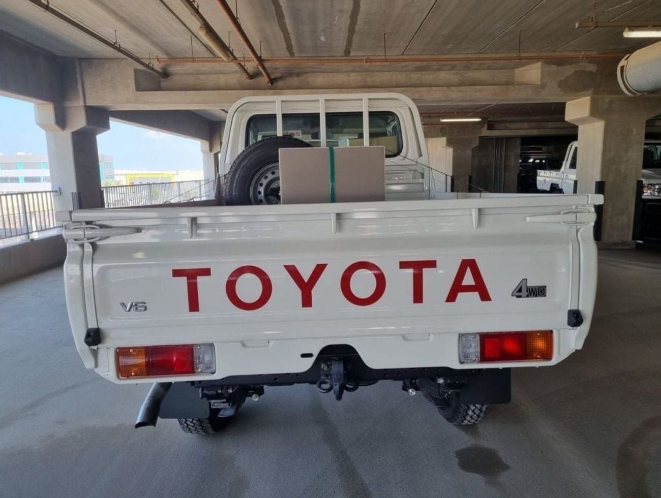 تويوتا لاند كروزر بيك آب SINGLE CABIN DIESEL 6 CYLINDERS MANUAL