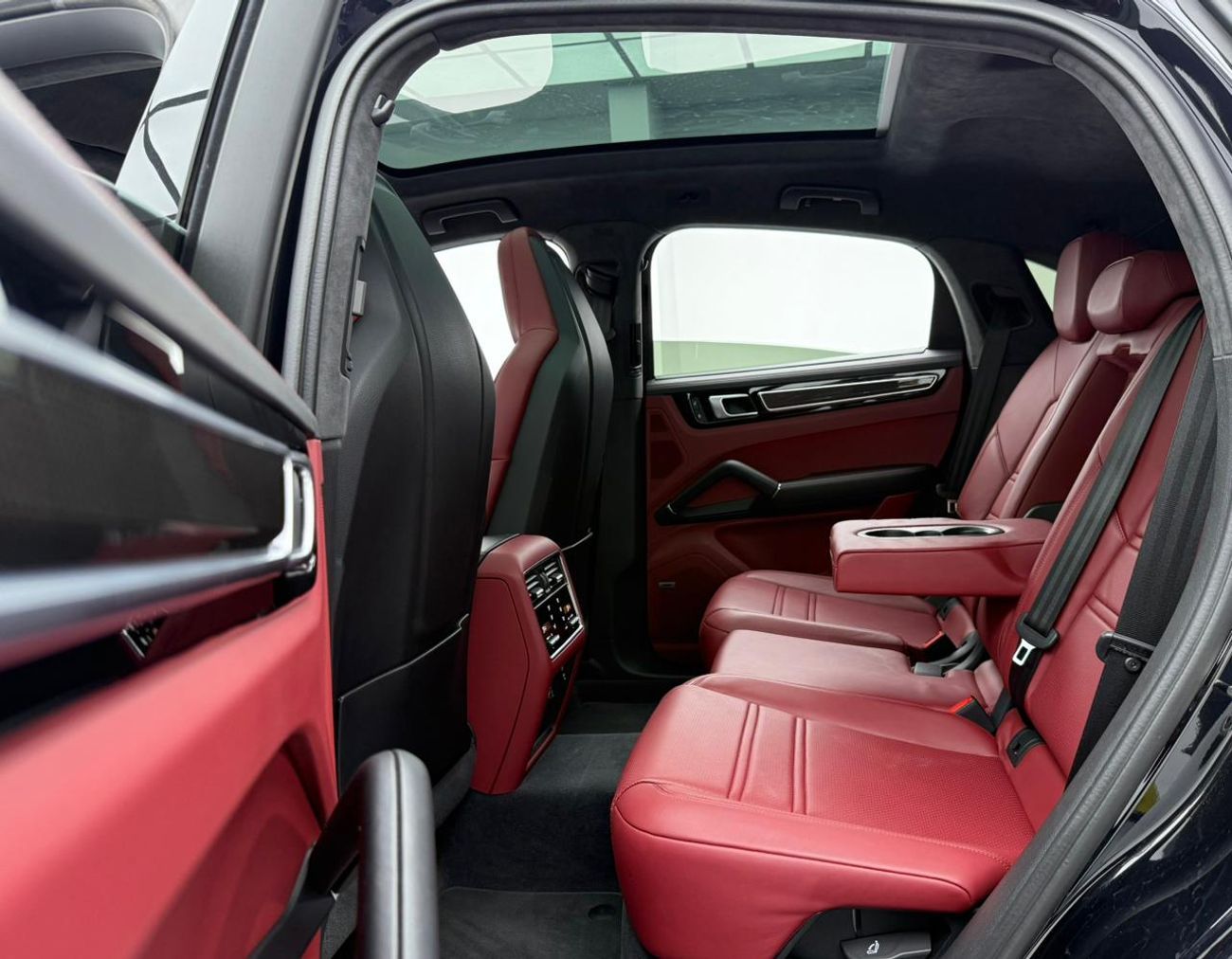 بورش كايان 2022 Porsche Cayenne GTS, Aug 2026 Porsche Warranty, Porsche FSH, GCC