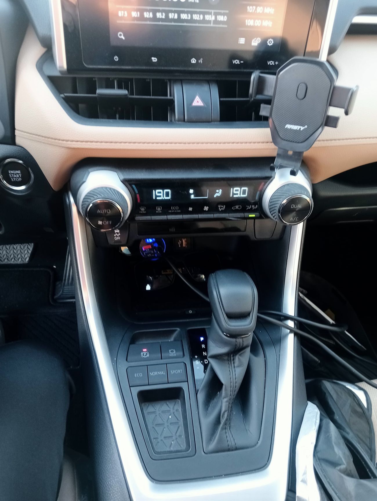 تويوتا راف ٤