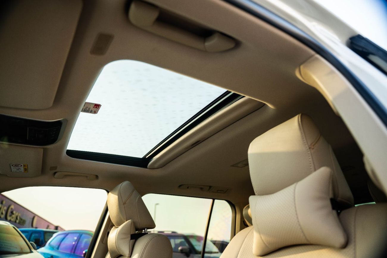 Toyota Land Cruiser EXR 4.0L V6 Agency Warranty Full Service History GCC