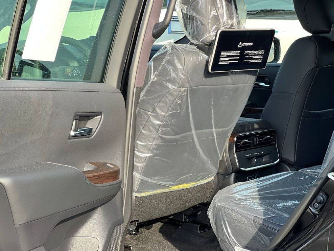 تويوتا لاند كروزر GXR 4.0L PTR A/T // 2025 // HIGH OPTION WITH POWER & LEATHER SEATS , COOLING SEATS , SUNROOF // SPEC