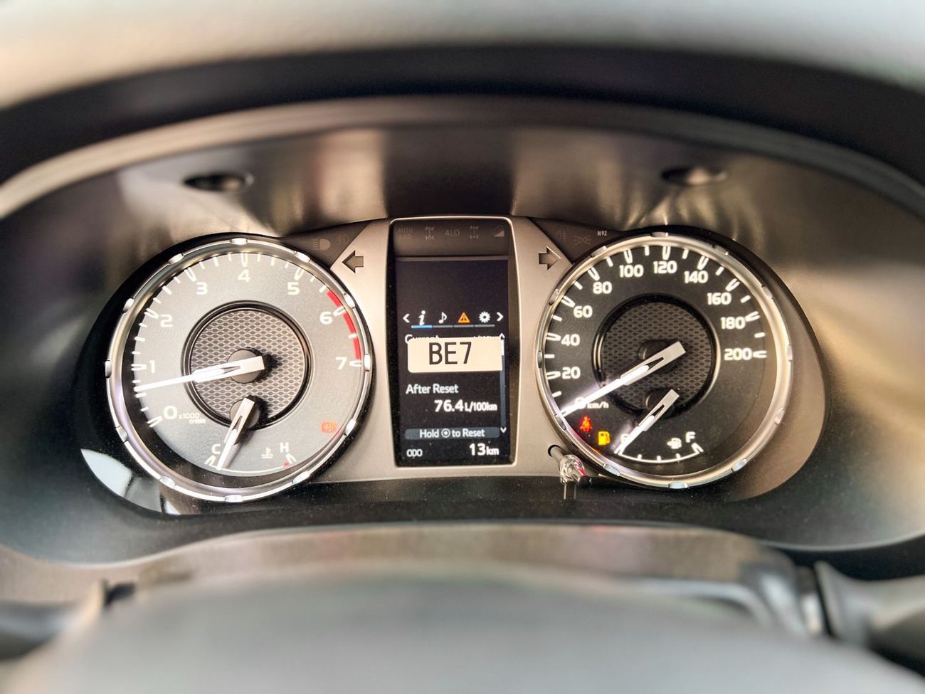 تويوتا هيلوكس EXPORT ONLY - Toyota Hilux 4x4 2.7L DC M/T