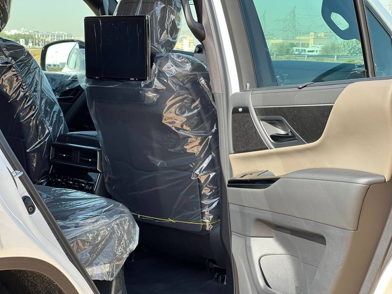 Lexus LX 600 OVER-TRAIL 3.5L PTR A/T // 2025 // FULL OPTION WITH OFF ROAD TYRE , RADAR , HEAD UP DISPLAY // SPECI