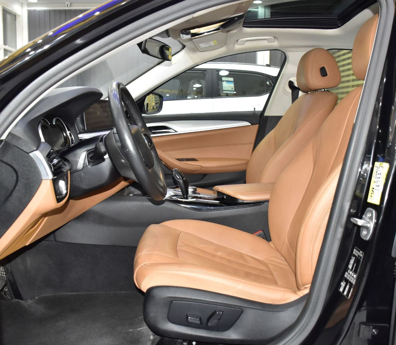 BMW 520i EXCELLENT DEAL for our BMW 520i ( 2019 Model ) in Black Color European Specs