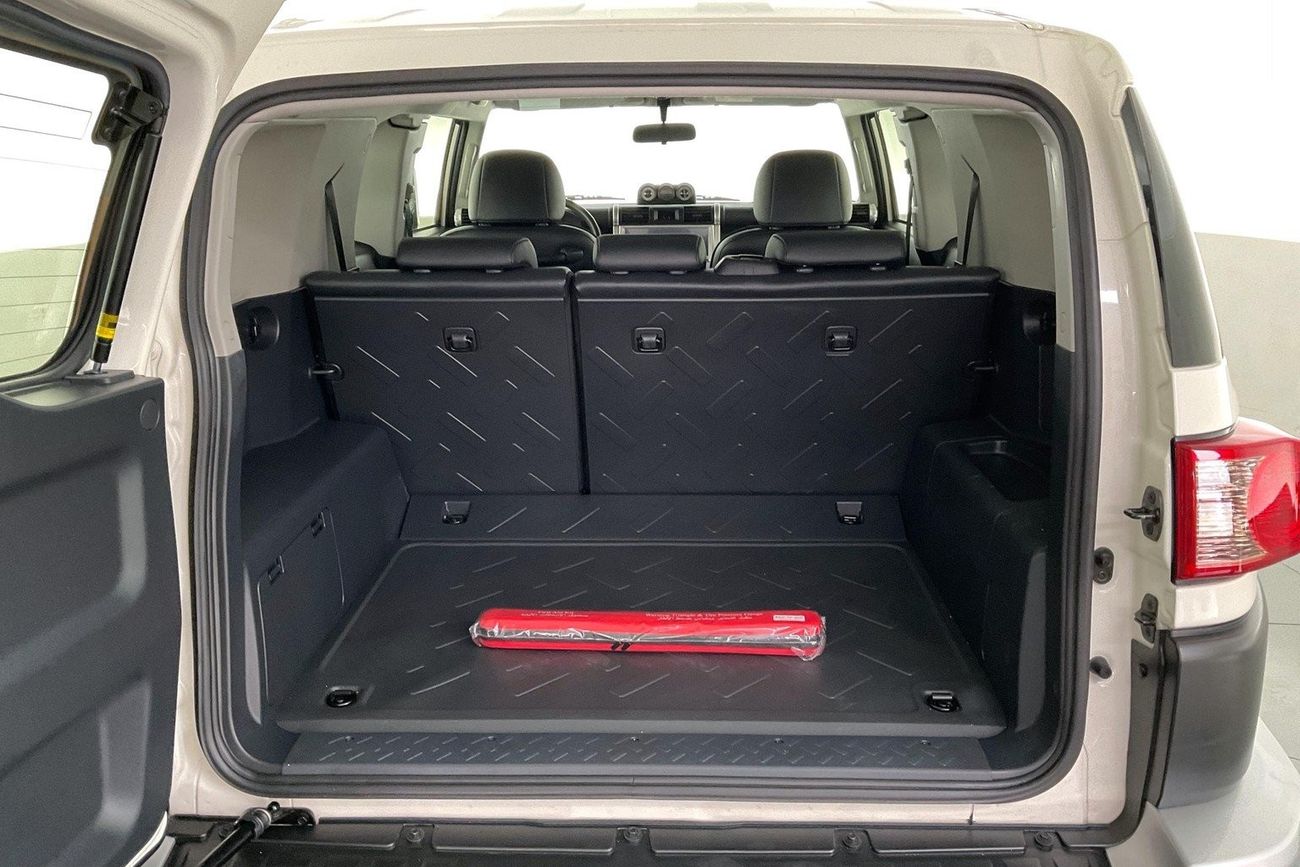 Toyota Camry SE| 1 year free warranty | Exclusive Eid offer