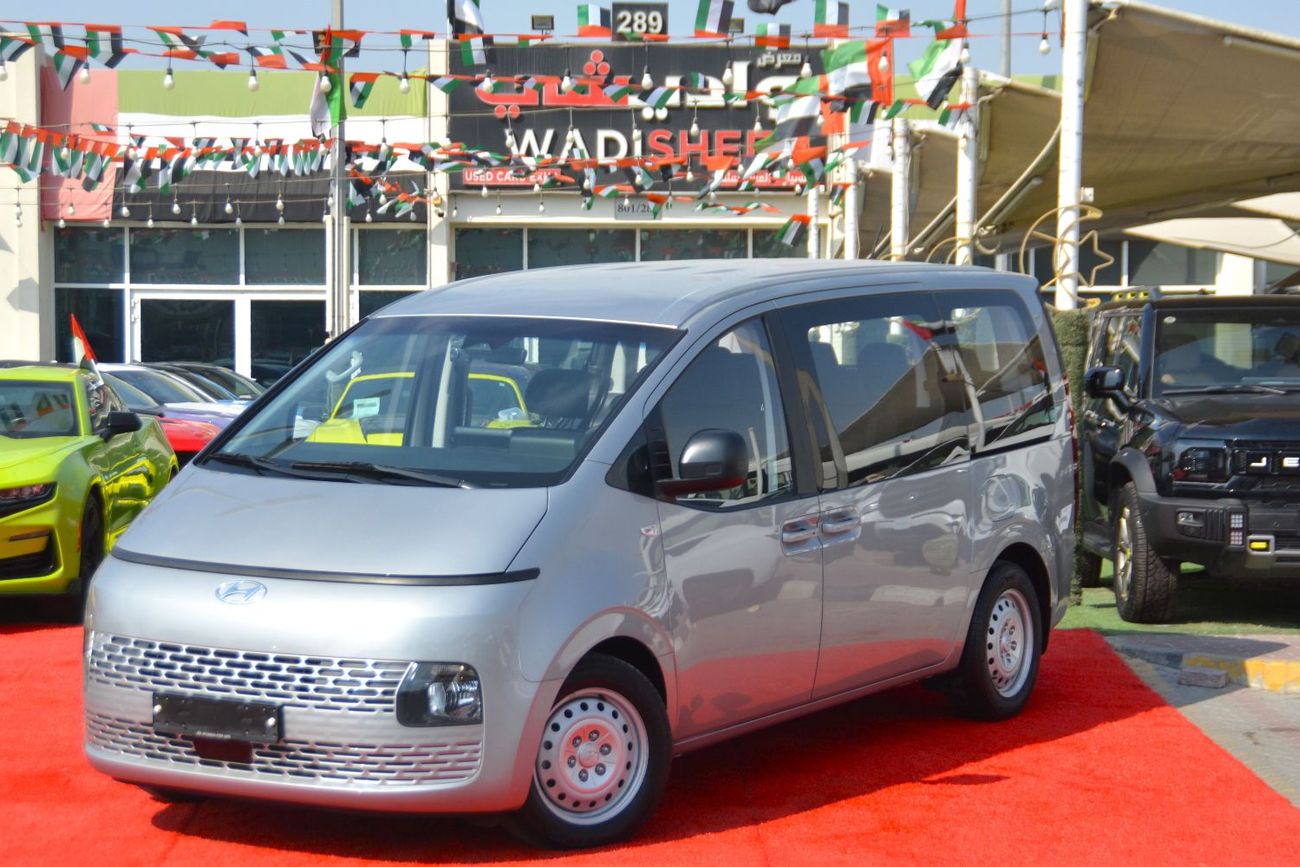 Hyundai Staria DIESEL 11 SEATS