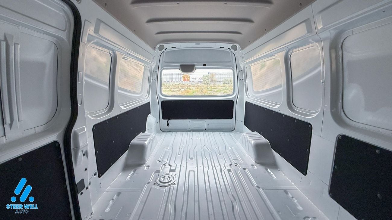 نيسان أورفان NV350 2024 Hi Roof Dry Van 2.5L Petrol Manual GCC Specs RWD