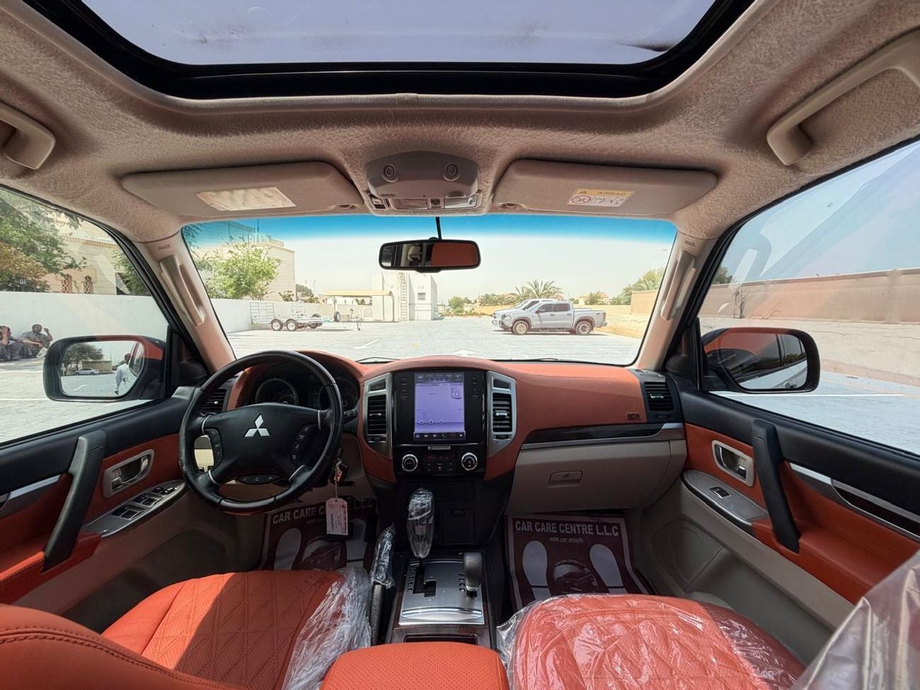 ميتسوبيشي باجيرو  3.5L Petrol | RockFord System | Sunroof