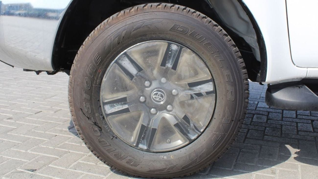 Toyota Hilux GLX HILUX 2.7L AT PETROL 2024