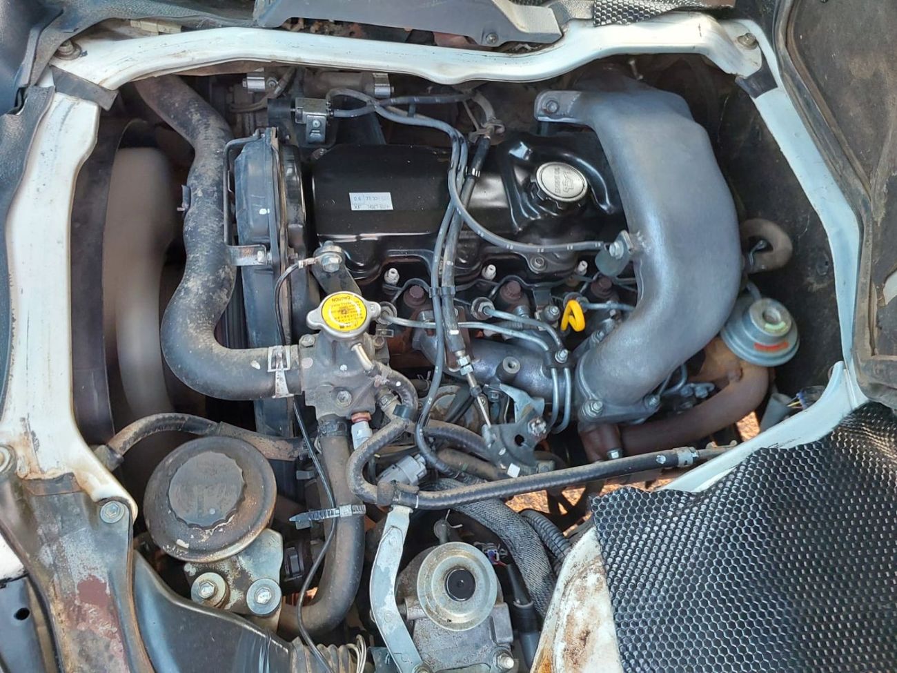 تويوتا هاياس TOYOTA HIACE COMMUTER VAN RHD 2004 MODEL 3.0 L DIESEL MANUAL(PM20757)