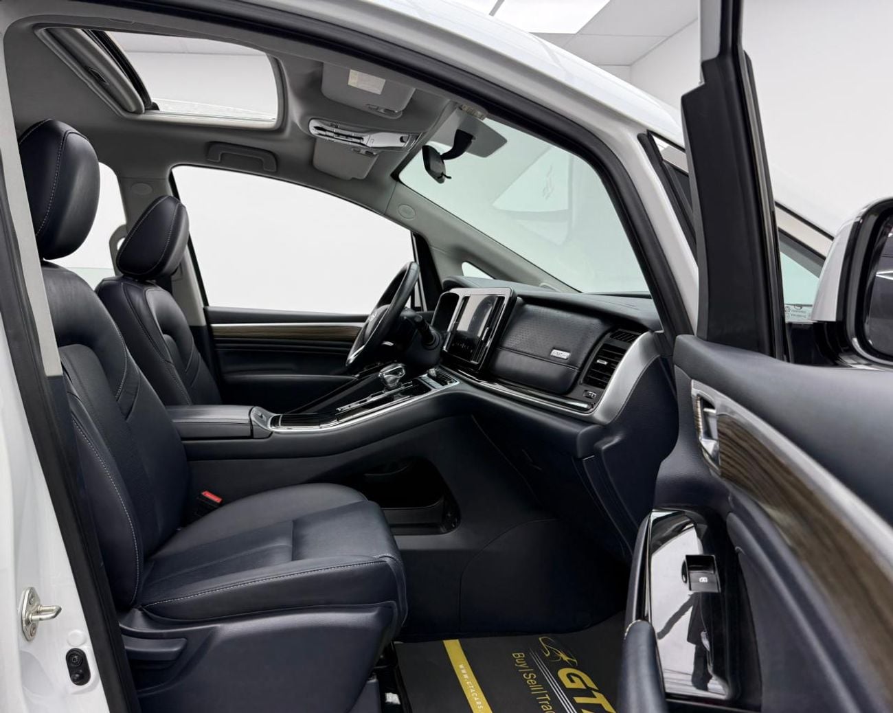 GAC GN8 2023 GAC GN8 390T, Jan/2028 GAC Warranty, GAC Full Service History, GCC