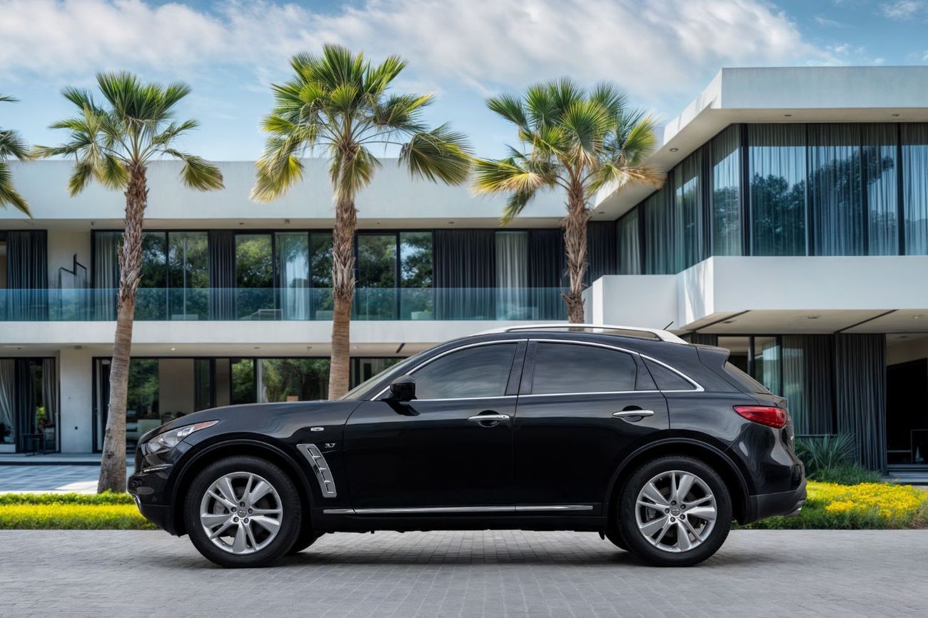 إنفينيتي QX70 QX70 | 1,998 P.M | 0% Downpayment | ONLY 4,000KM | WARRANTY