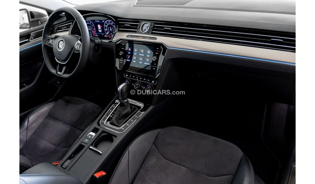 Volkswagen Arteon R-Line 4Motion 2018 Volkswagen Arteon / Full Volkswagen Service History